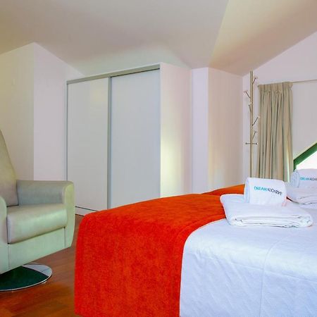 Luzbay Pool Apartments Ngoại thất bức ảnh