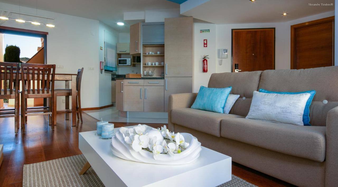Luzbay Pool Apartments Ngoại thất bức ảnh